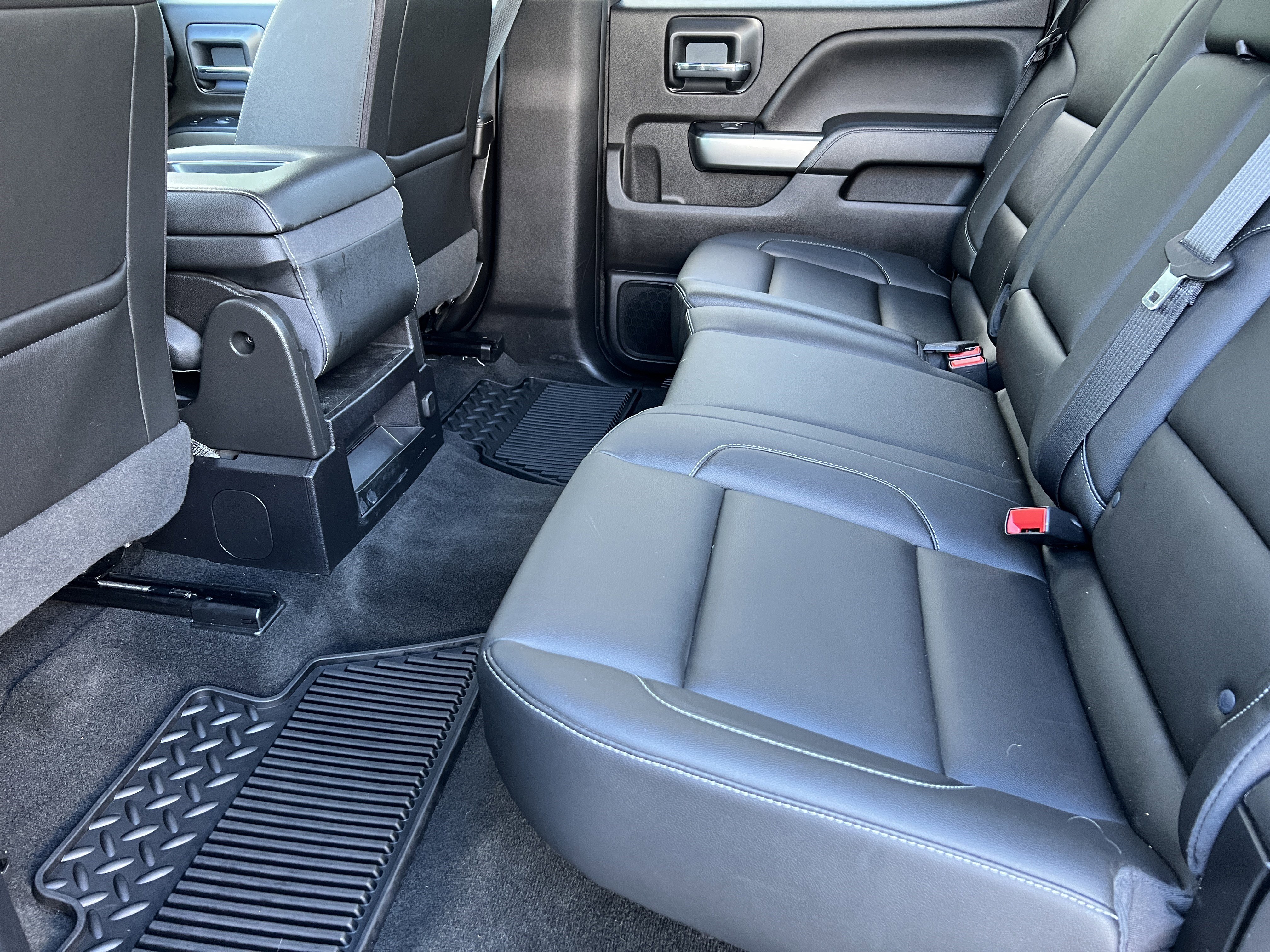 Used 2018 Chevrolet Silverado 3500 LT image 17