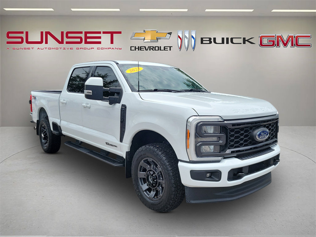 Used 2023 Ford F250 Lariat w/ Sport Appearance Package AWD/4WD image 1