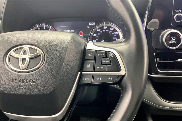 Used 2023 Toyota Highlander LE AWD/4WD image 22