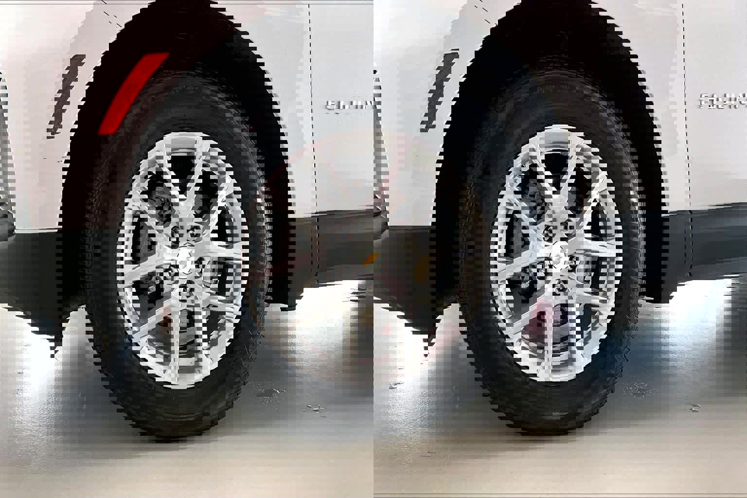 Used 2023 Chevrolet Equinox LT AWD/4WD image 7