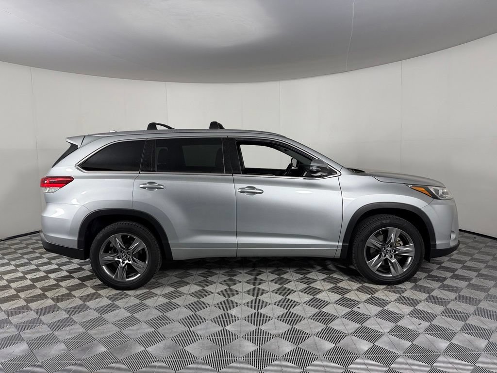 Used 2019 Toyota Highlander Limited FWD image 6