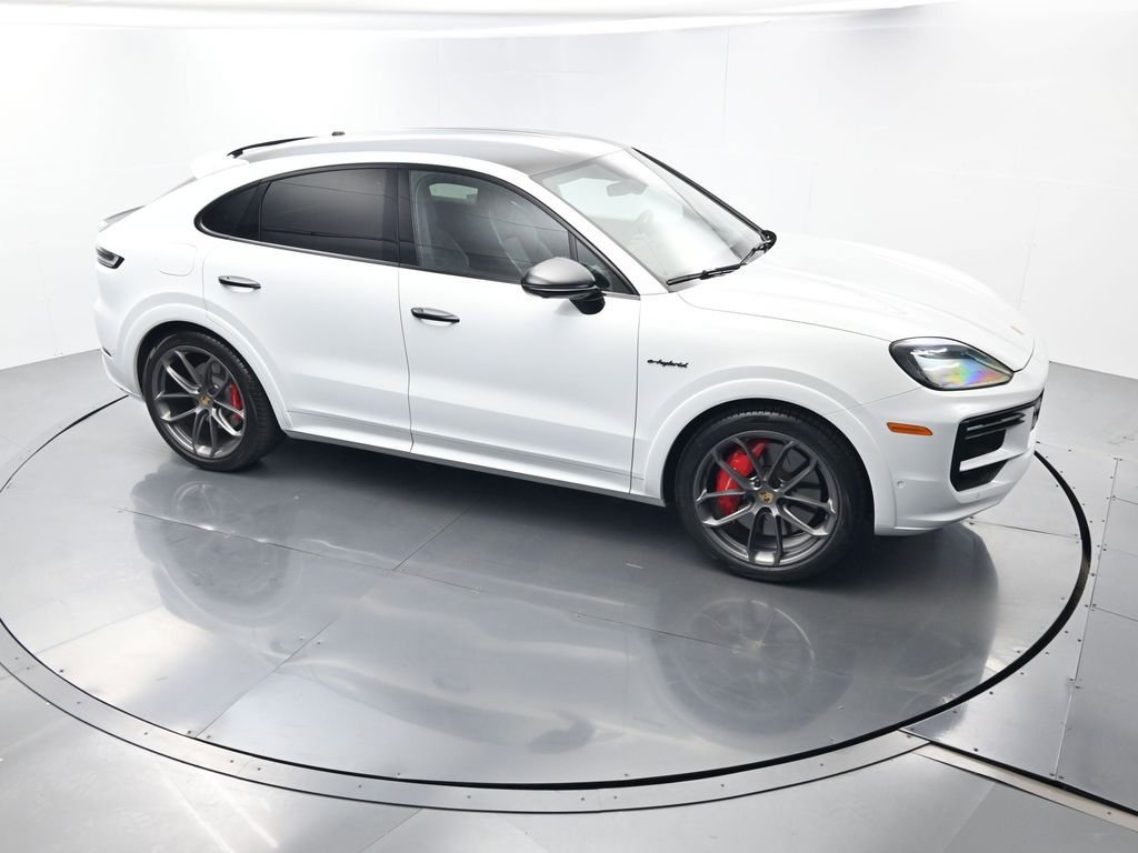 Certified 2024 Porsche Cayenne Turbo image 43