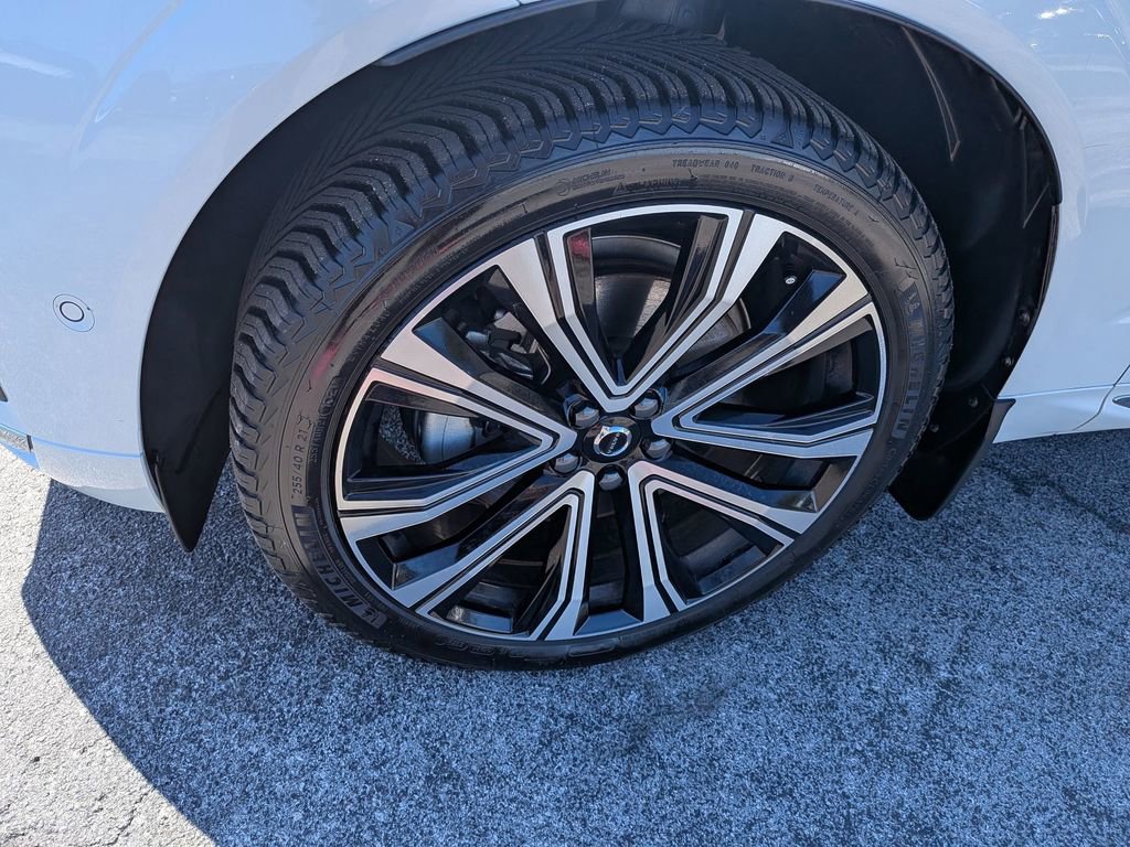 Used 2023 Volvo XC60 B6 Ultimate w/ Climate Package image 10