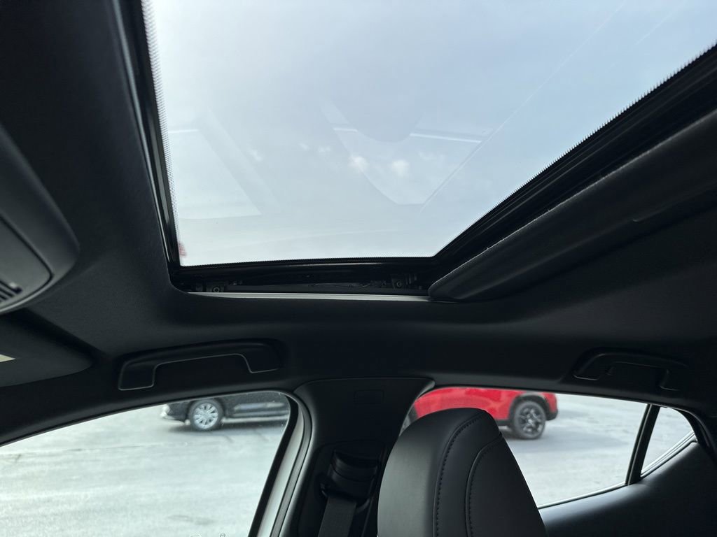 New 2026 MAZDA MAZDA3 Hatchback w/Premium Plus Pkg image 38