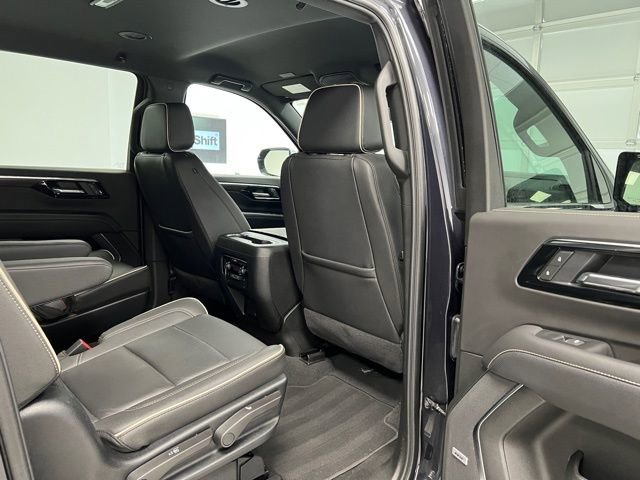 Used 2025 Chevrolet Suburban Premier AWD/4WD image 52