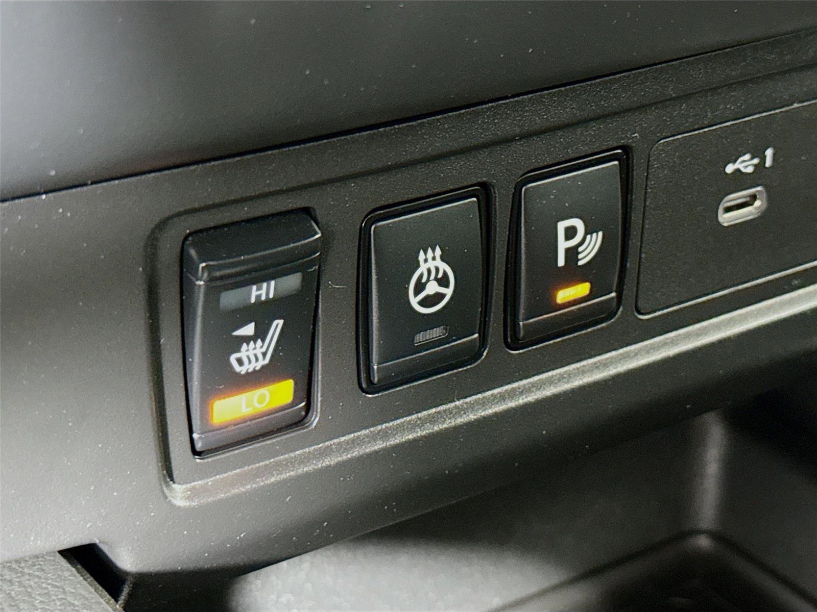 Used 2023 Nissan Frontier SV w/ SV Premium Package image 20