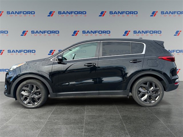 Used 2022 Kia Sportage LX w/ LX FWD Value Edition Package image 2