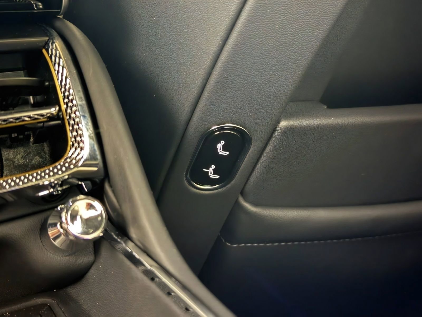 New 2026 Bentley Flying Spur Plug-In Hybrid AWD/4WD image 24