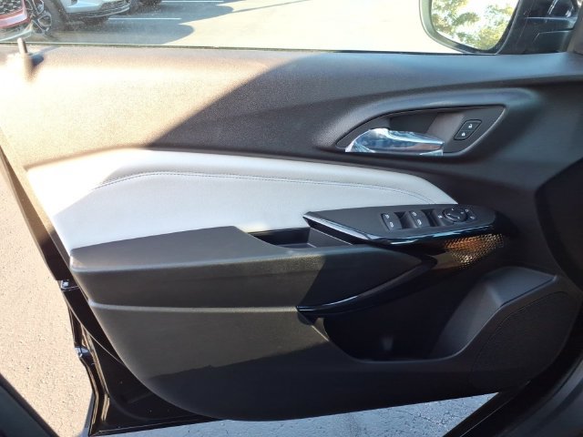 New 2026 Chevrolet Trax LT w/ Sunroof Package FWD image 10