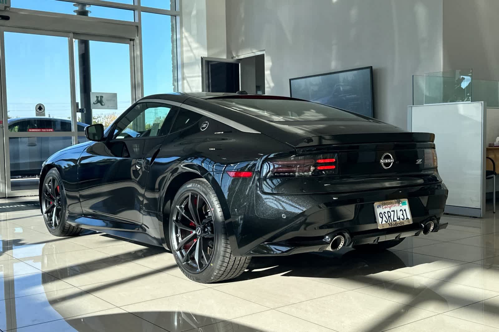 Used 2025 Nissan Z Performance w/ Floor Mat Package RWD image 5