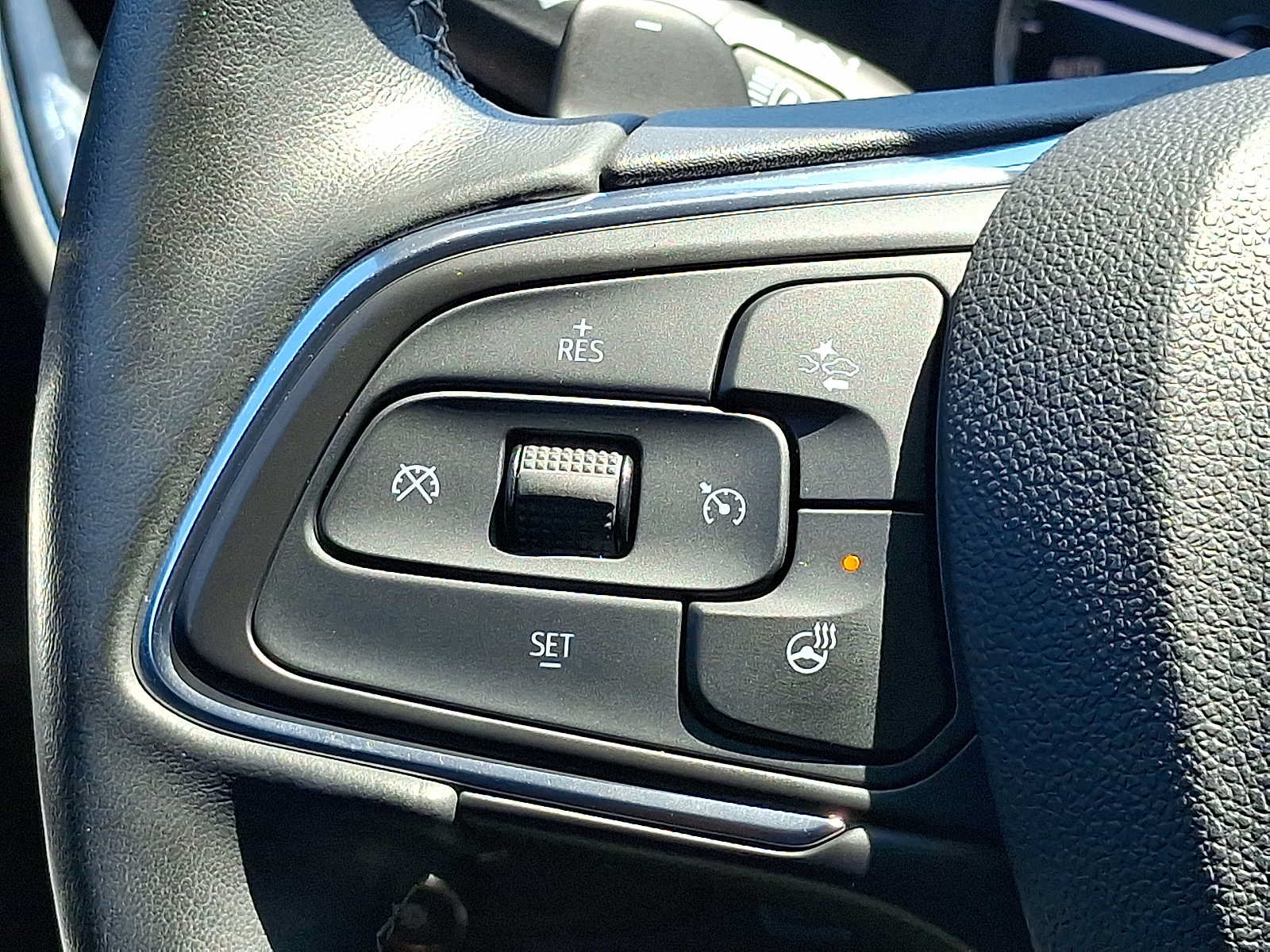 Used 2023 Buick Envision Avenir AWD/4WD image 22