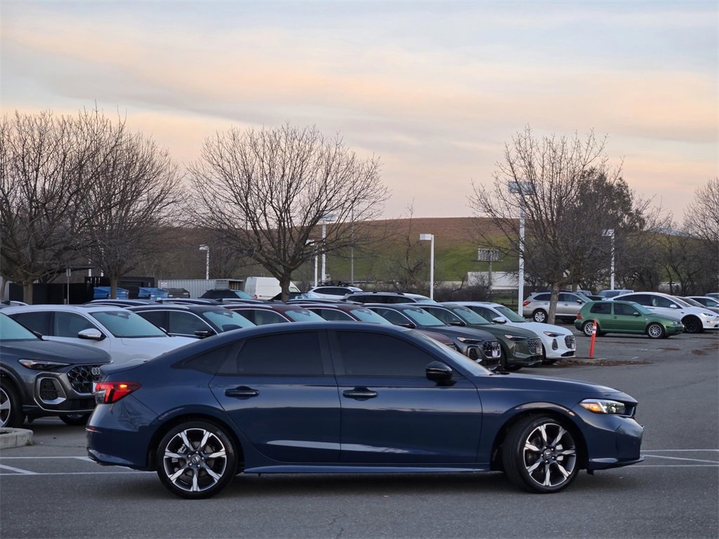 Used 2026 Honda Civic Sport Touring image 3