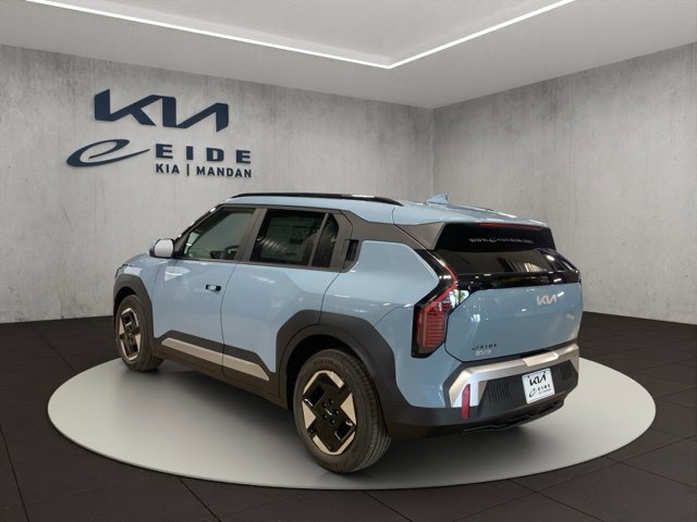 New 2027 Kia EV3 Wind FWD image 17