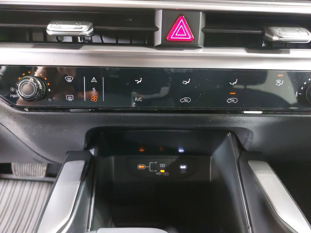 New 2026 Kia Sorento LX FWD image 23
