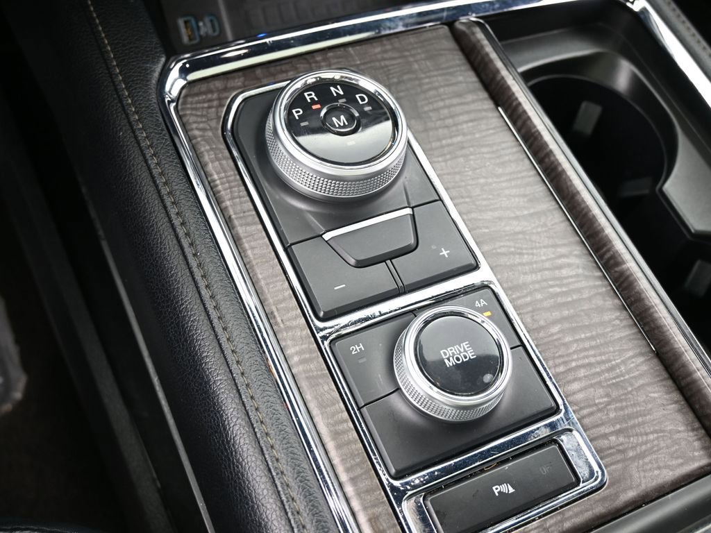 Used 2020 Ford Expedition Limited image 23