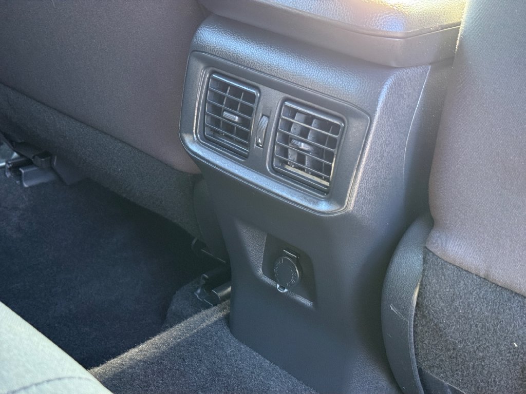 Used 2025 Toyota RAV4 LE AWD/4WD image 21