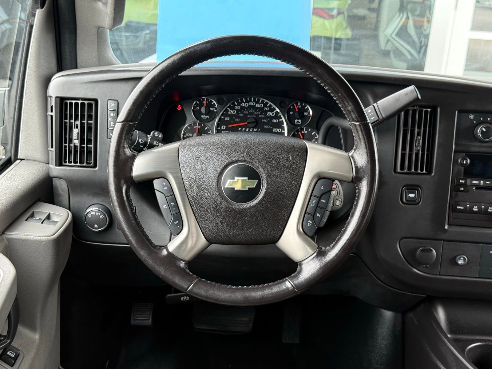 Used 2017 Chevrolet Express 3500 LS image 27