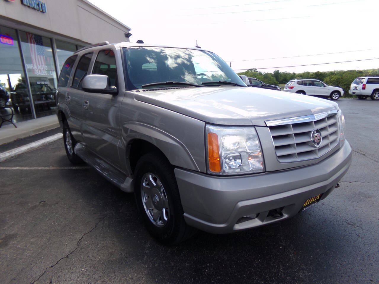 Used 2005 Cadillac Escalade AWD image 5