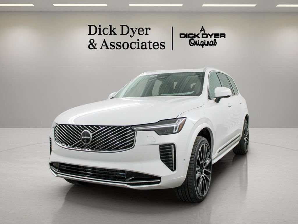 New 2026 Volvo XC90 B6 Plus AWD/4WD image 8