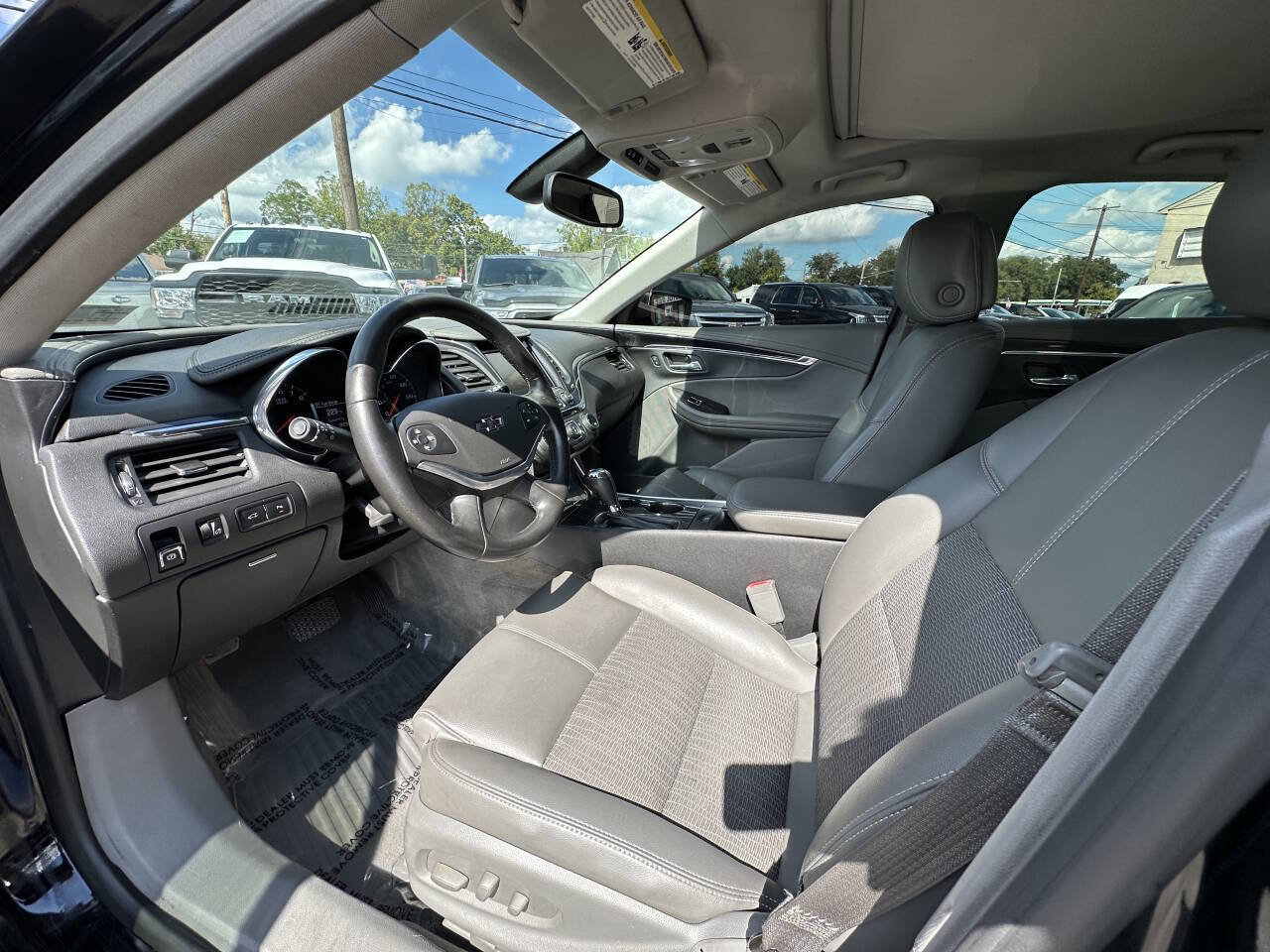 Used 2014 Chevrolet Impala LT w/ Convenience Package FWD image 8