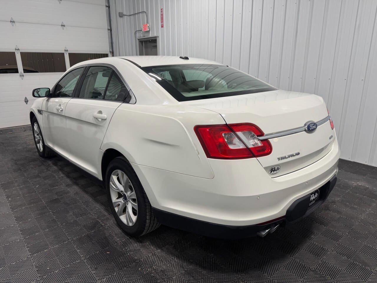 Used 2012 Ford Taurus SEL image 4