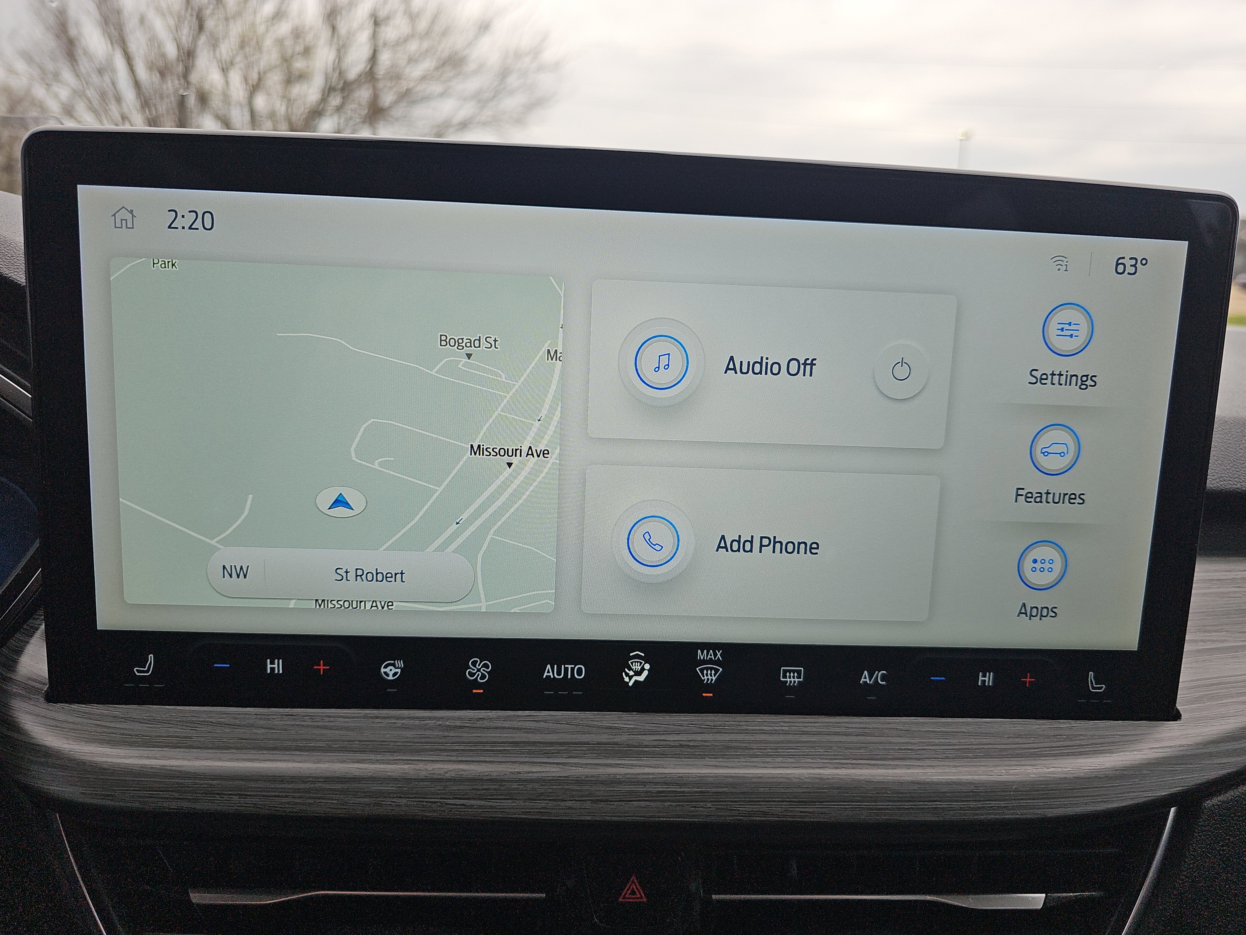 Certified 2024 Ford Escape SE w/ PHEV Premium Package image 30