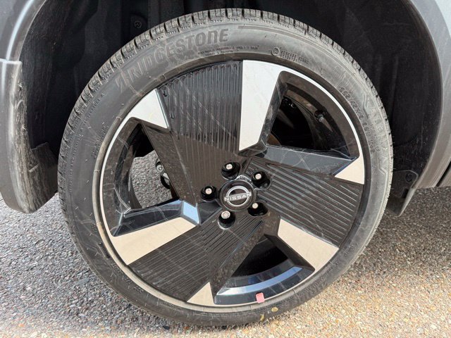 New 2026 Nissan Kicks SR w/ Cold Weather Package FWD image 26
