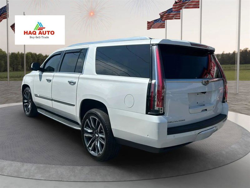 Used 2019 Cadillac Escalade ESV Luxury AWD/4WD image 7