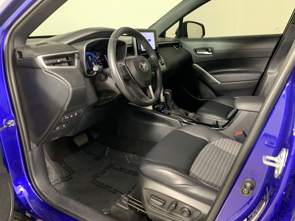 Used 2023 Toyota Corolla Cross XSE w/ Convenience Package image 29
