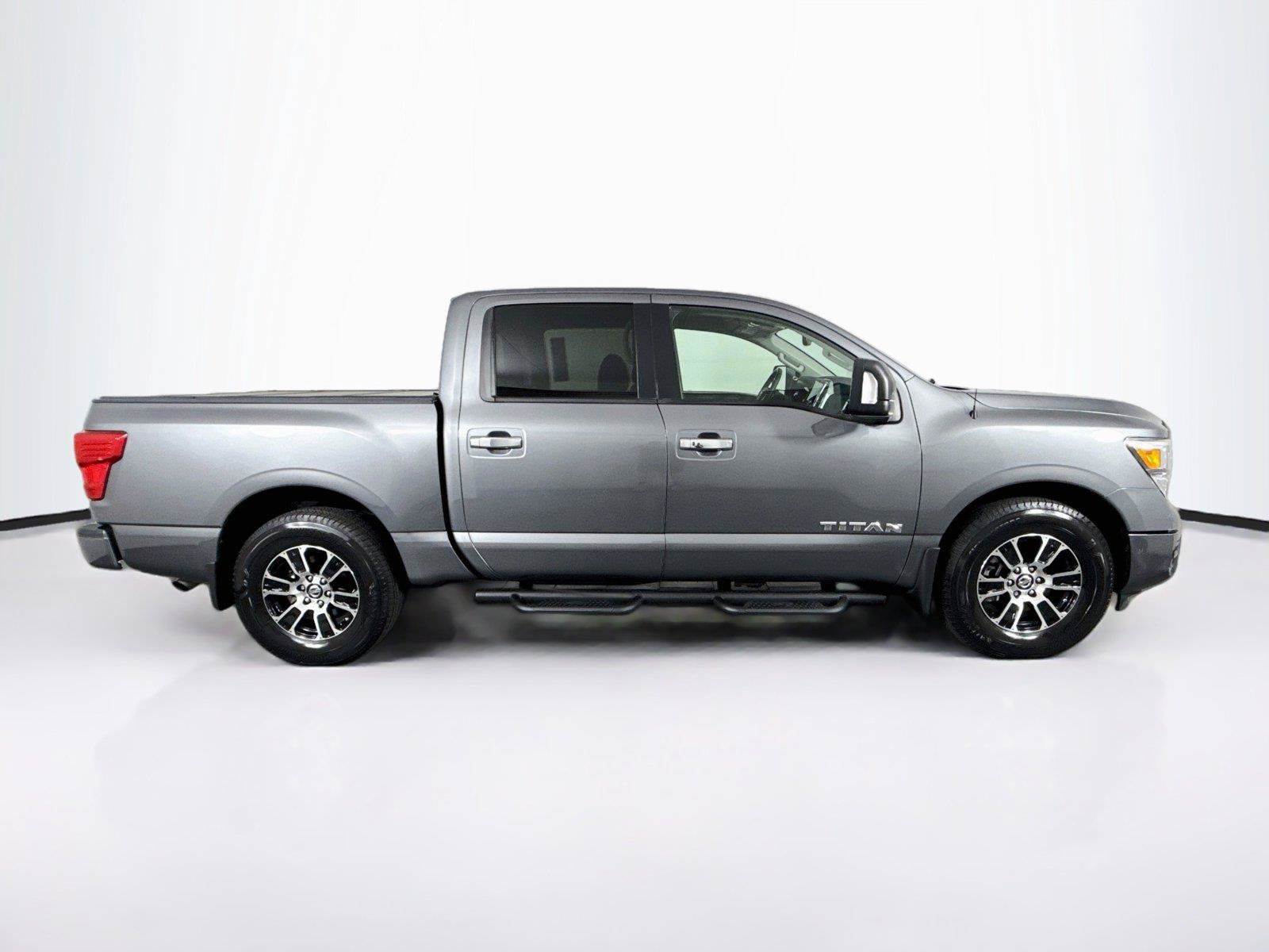 Used 2021 Nissan Titan SV w/ SV Convenience Package RWD image 10