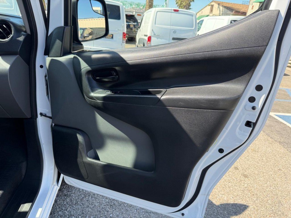 Used 2021 Nissan NV200 S FWD image 27