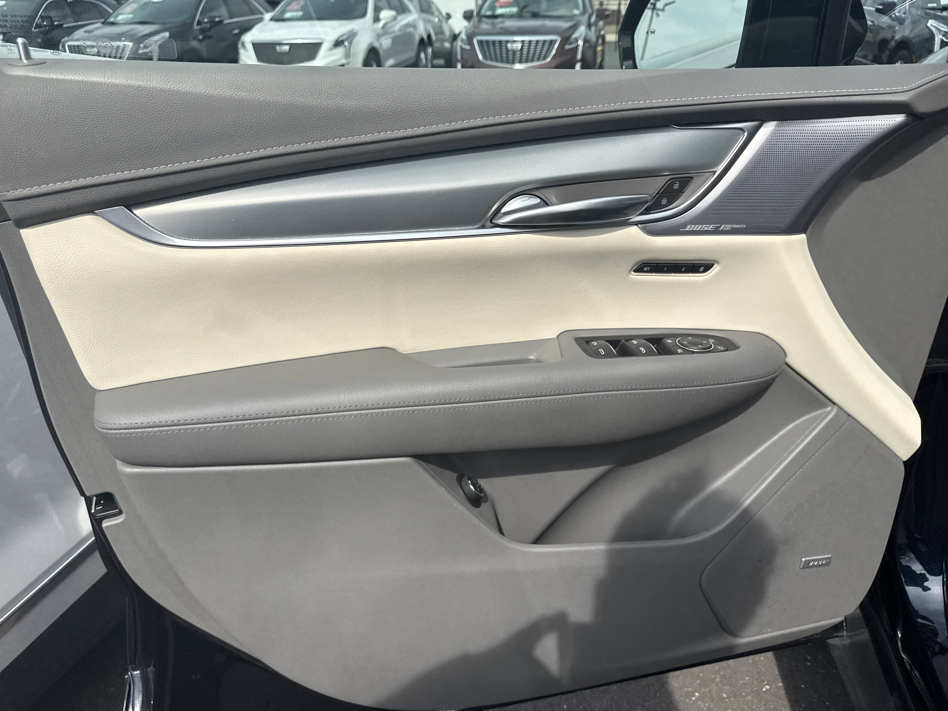 Used 2022 Cadillac XT5 Premium Luxury image 9