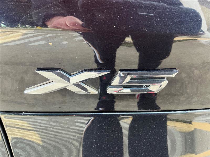 Used 2019 BMW X5 xDrive50i w/ M Sport Package image 23