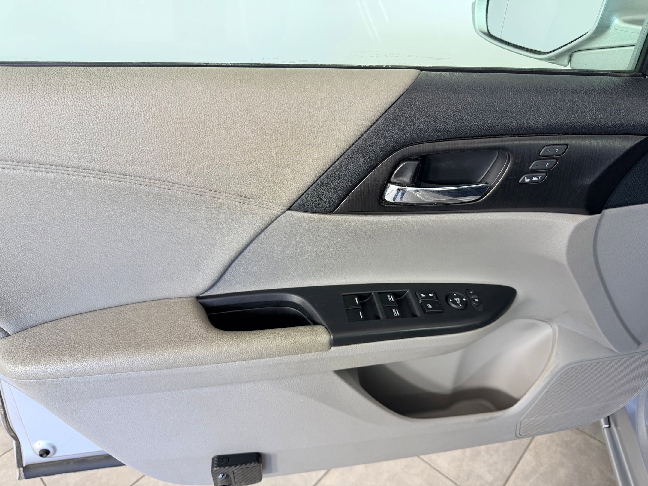 Used 2013 Honda Accord EX-L image 12