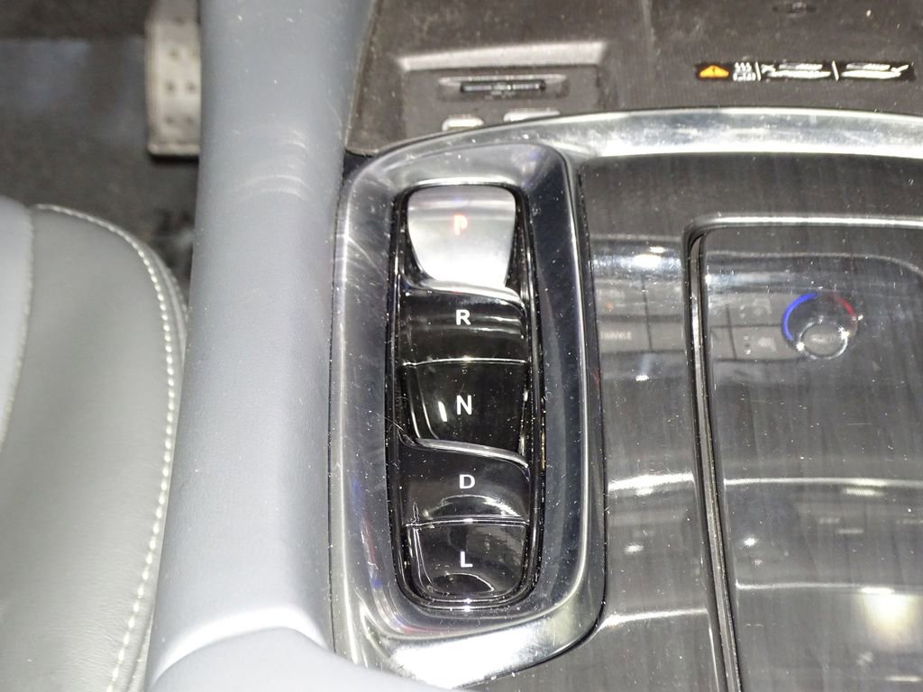 Used 2024 Buick Enclave Premium image 48