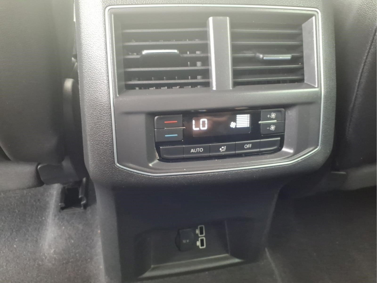 Used 2019 Volkswagen Atlas SE w/ Towing Package AWD/4WD image 13