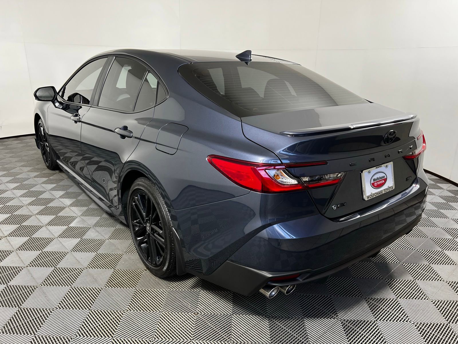 Used 2026 Toyota Camry SE w/ Multimedia Upgrade Package FWD image 7