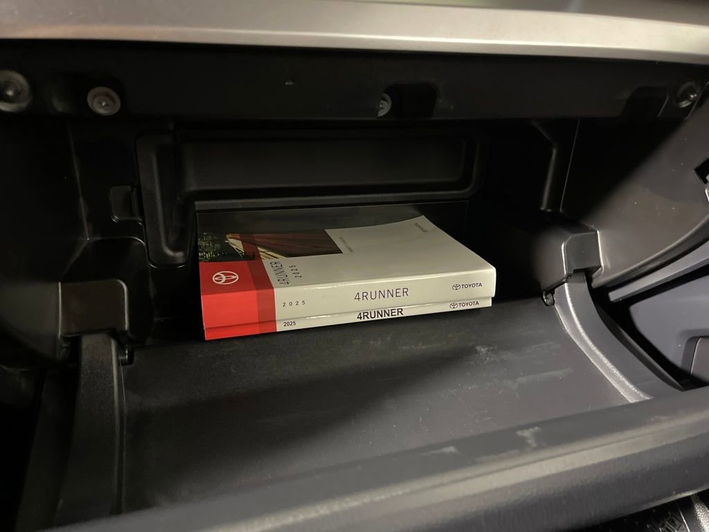 Used 2025 Toyota 4Runner SR5 image 25