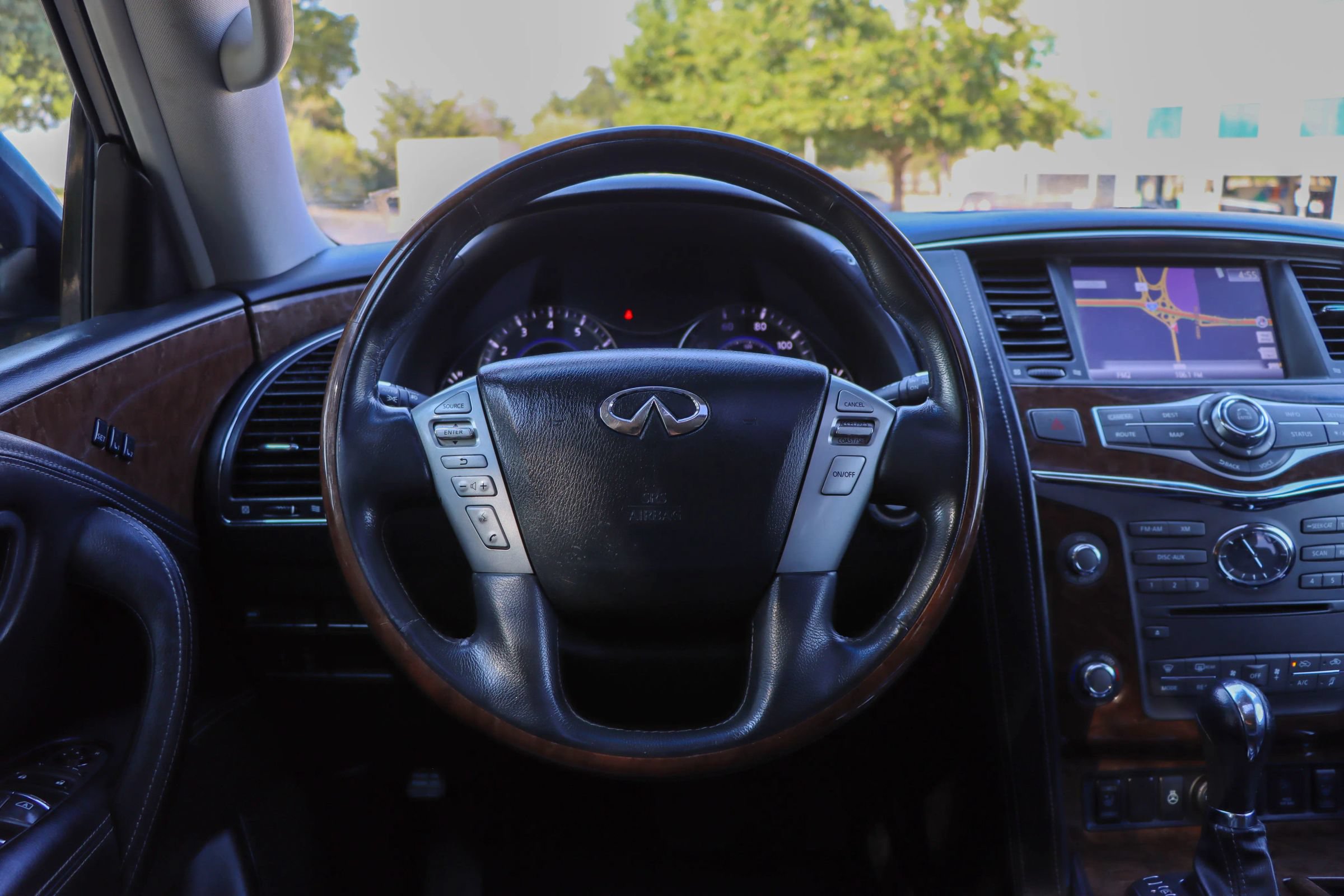 Used 2017 INFINITI QX80 4WD image 32