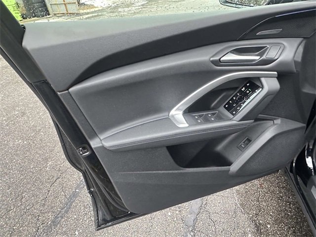 Certified 2025 Audi Q5 Premium Plus w/ Premium Plus image 18