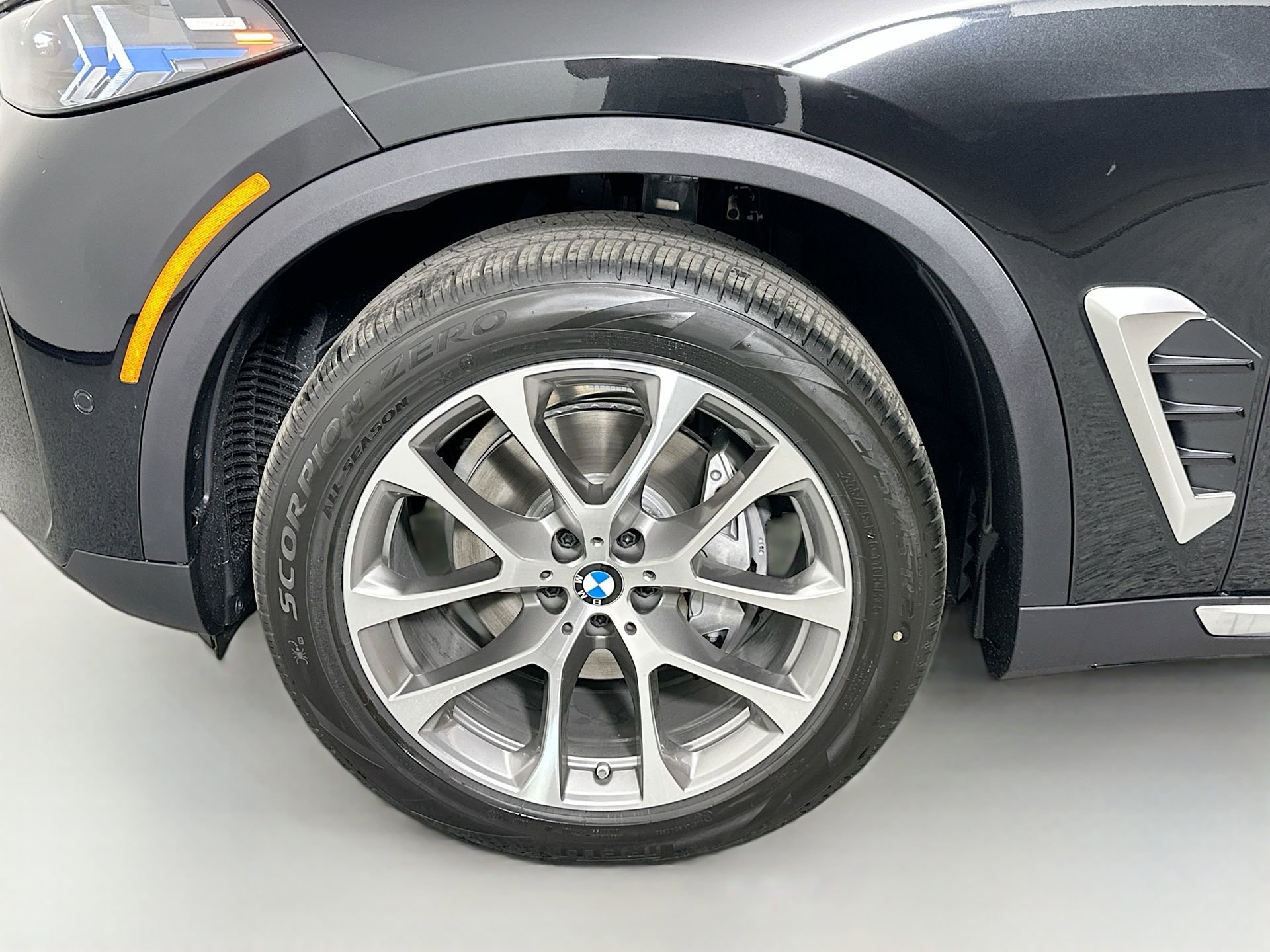 New 2026 BMW X5 sDrive40i image 31