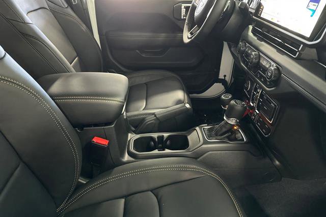 New 2025 Jeep Wrangler Unlimited Rubicon 392 image 11