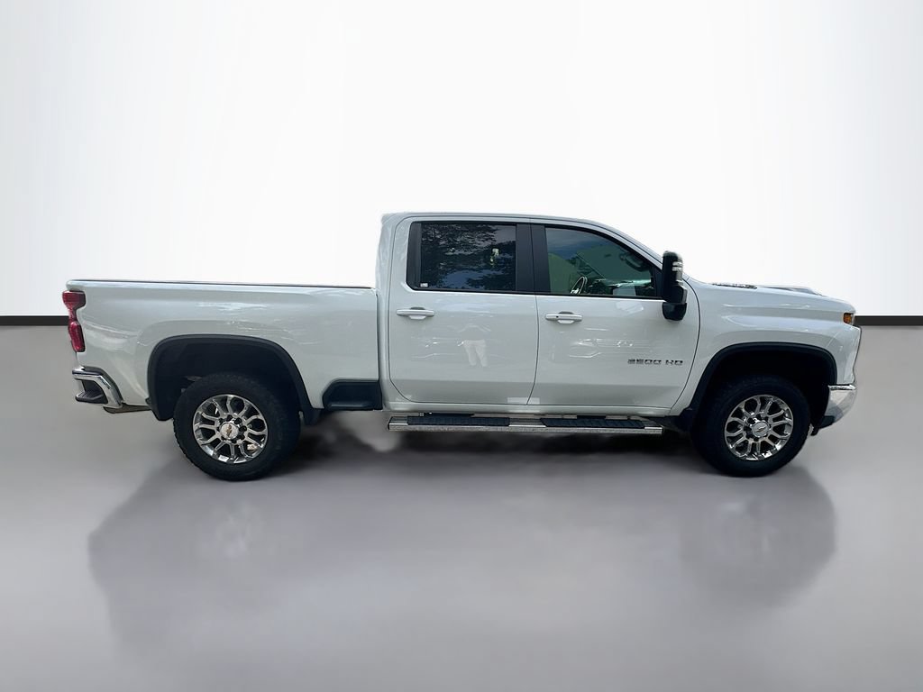 Used 2025 Chevrolet Silverado 2500 LT w/ Convenience Package AWD/4WD image 4