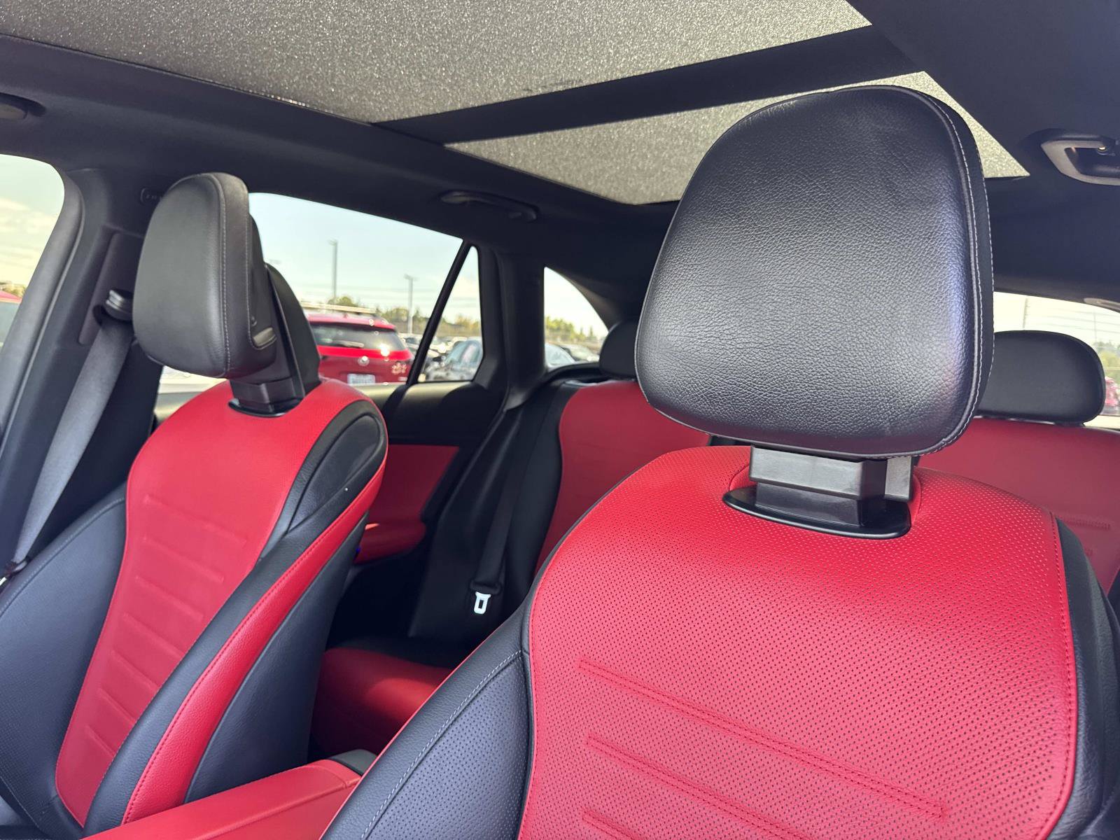Used 2026 Mercedes-Benz GLC 300 image 23