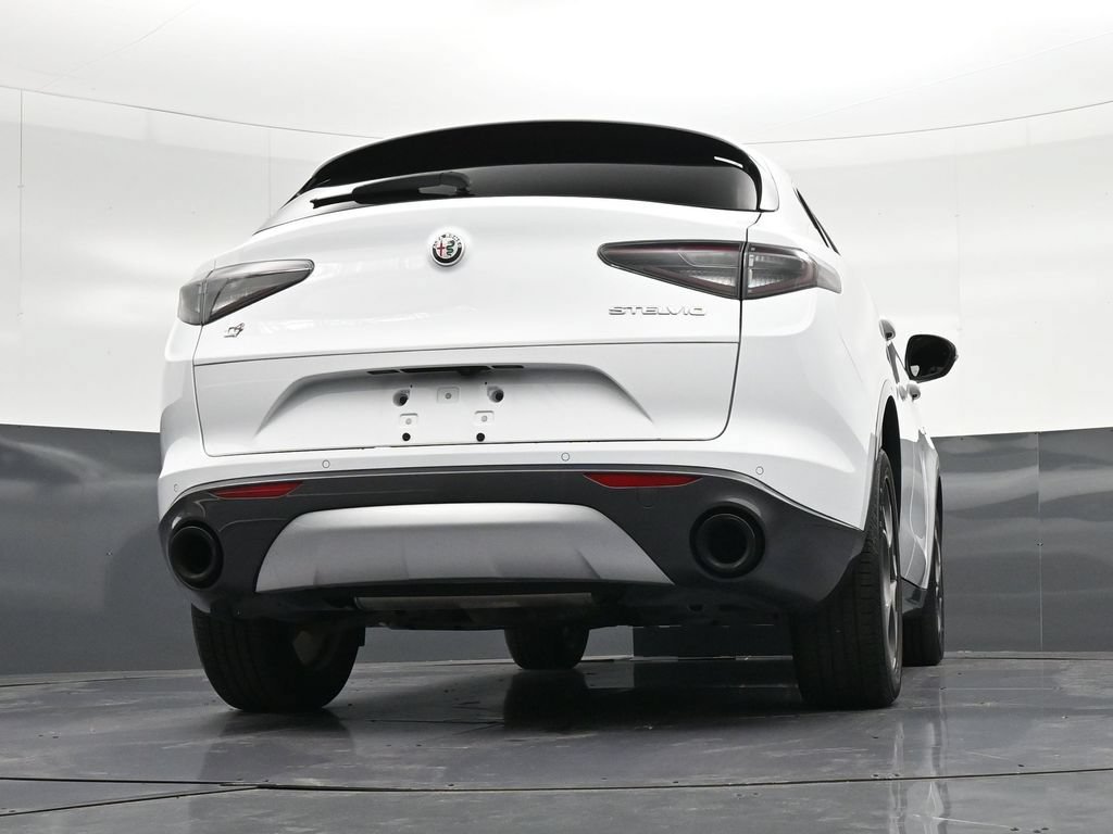 Used 2024 Alfa Romeo Stelvio Ti w/ Active Assist Plus Package AWD/4WD image 29