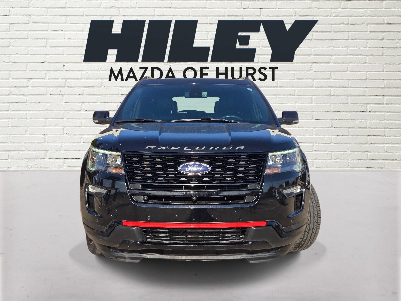 Used 2018 Ford Explorer Sport w/ Equipment Group 401A AWD/4WD image 2