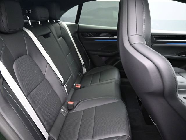 Certified 2025 Porsche Macan Electric RWD image 21
