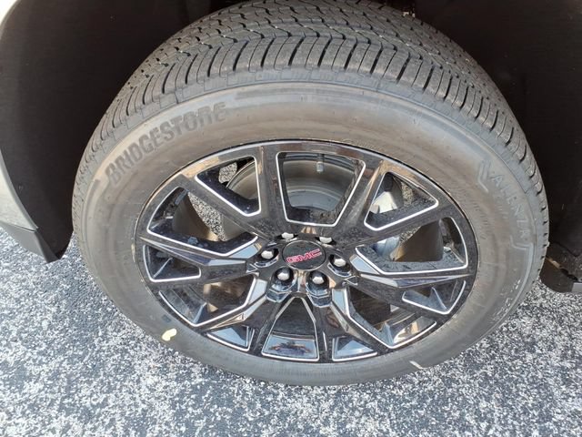 New 2026 GMC Yukon XL Denali w/ Denali Reserve Package AWD/4WD image 13