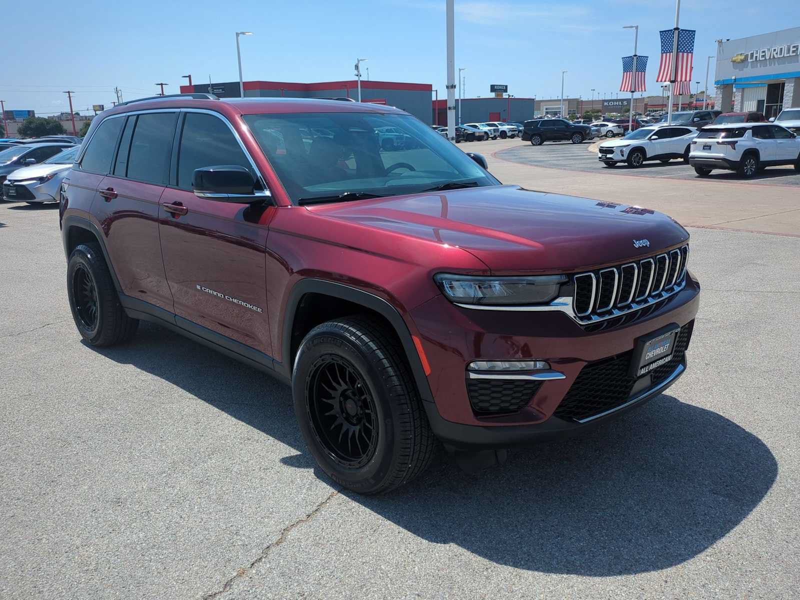 Used 2023 Jeep Grand Cherokee Limited RWD image 2