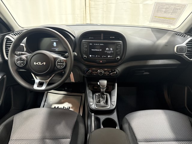 Certified 2025 Kia Soul LX FWD image 15